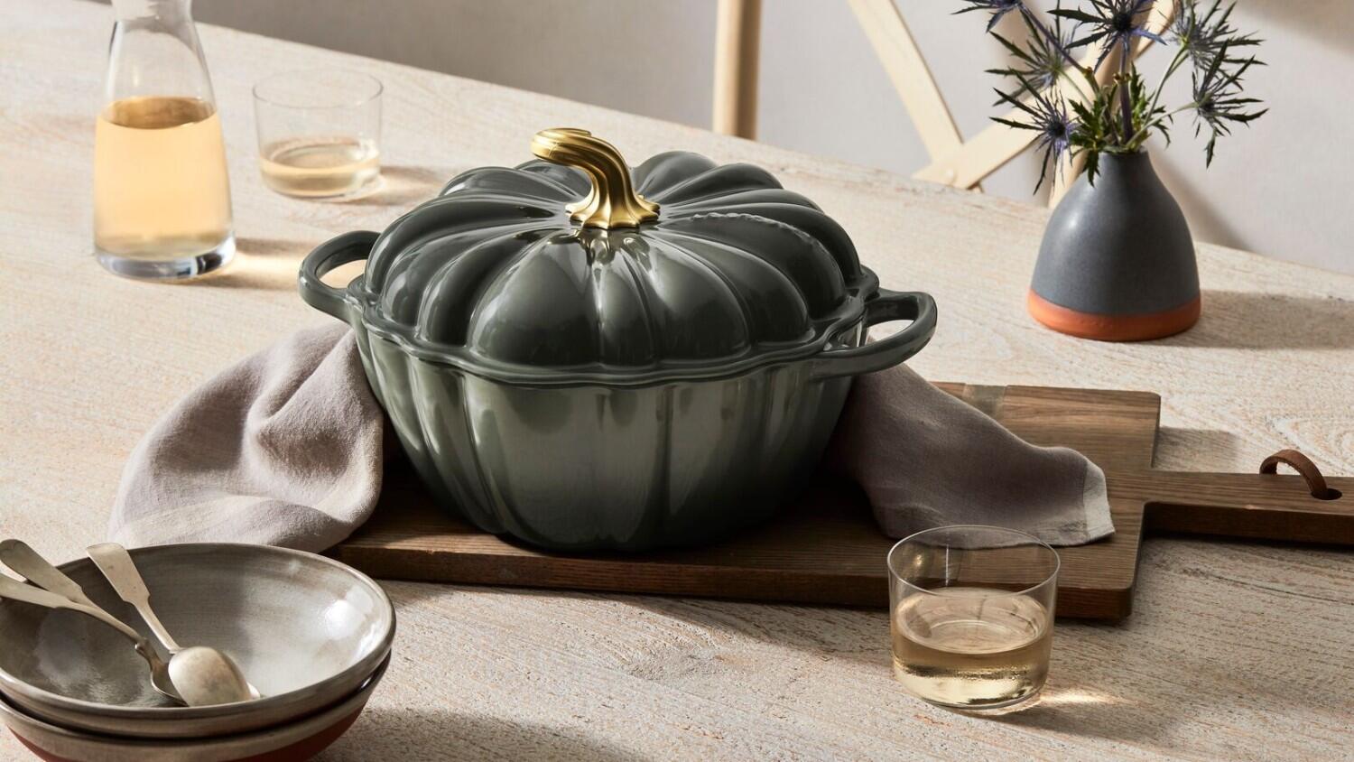 Le Creuset Kürbis-Butterdose Aus Steingut, 21,1 Cm, Olivgrün – Backfest & Spülmaschinenfest
