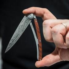 deejo Taschenmesser 37g, Korallenholz / Berg