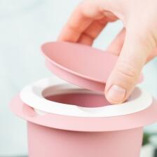 Westmark Quirltopf mit zweigeteiltem Deckel in rosa-wei&szlig;