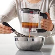 OXO Good Grips Fett-Trennkanne für Bratensaft