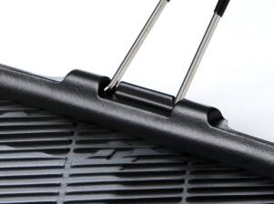 Steakgrillpfanne rechteckig aus Gusseisen von Le Creuset in kirschrot