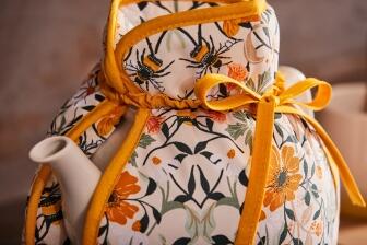 Ulster Weavers Teekannen-W&auml;rmer Schleife Baumwolle Bee Bloom