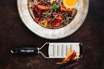 Microplane_Gourmet_45003_Fine_Julienne_Colorful_carrots_4_KochForm_3000_2000