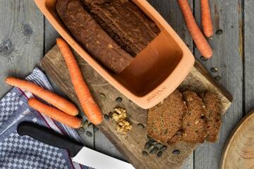 Roemertopf_Brotbackform_Moehren_251_05_2_KochForm_3000_2000