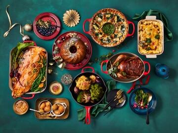 LeCreuset_5_0541_Weihnachtsessen_Tisch_KochForm_3000_Start.jpg