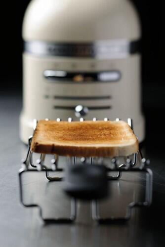 KitchenAid Toaster ARTISAN 2-Scheiben in gusseisen schwarz