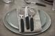 Victorinox Swiss Modern Besteck-Set mit Steakmessern, 24-teilig, schwarz