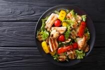 Mediterraner Grill-Gemüse-Salat