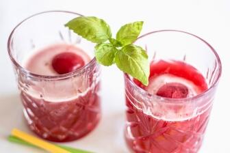 Fruchtige Beerenlimonade