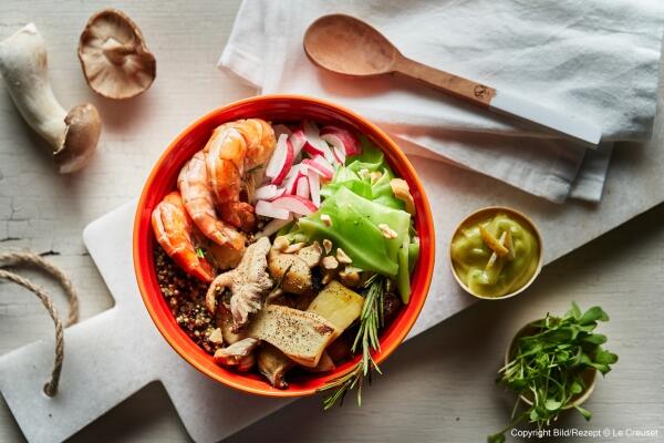 Quinoa-Bowl mit Garnelen & Wasabi-Dip