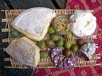 Auvergne (1): Käse-, Brot- und Weinzentrale Frankreichs